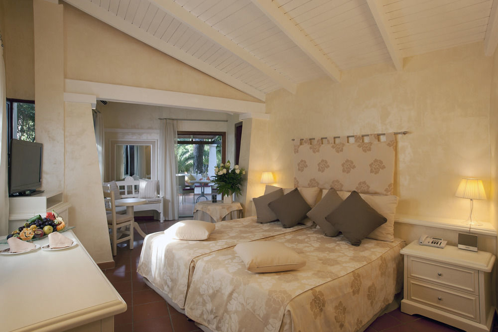 Forte Village Resort - Bouganville Santa Margherita di Pula Bilik gambar